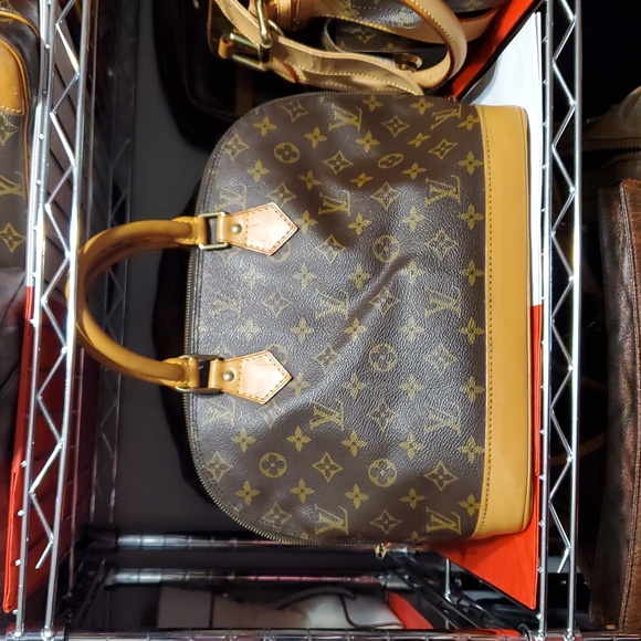 Louis Vuitton Brown Monogram Alma PM Handbag - Picture 5 of 15